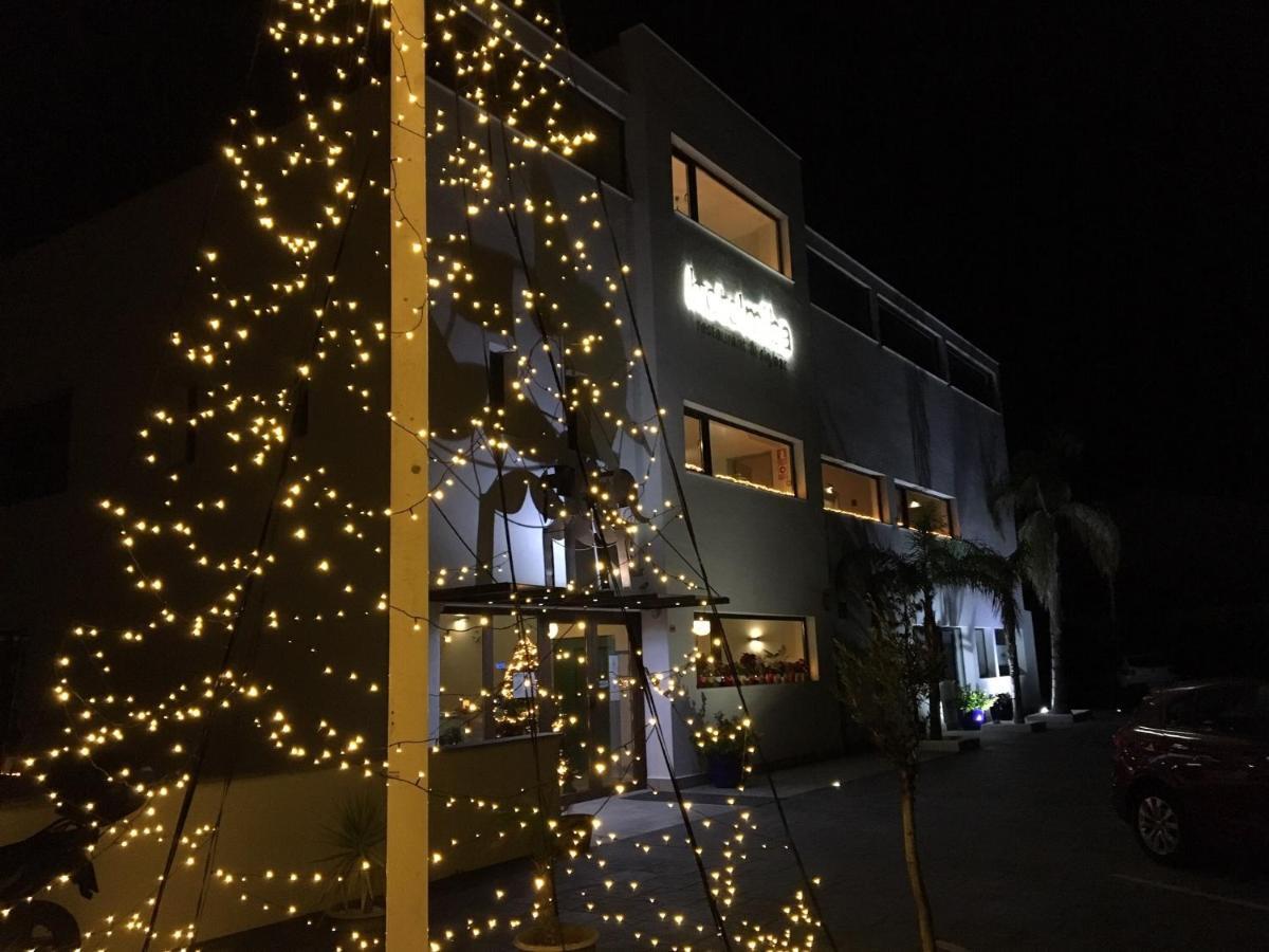Hotel Miba ซาโลเบรญา ภายนอก รูปภาพ